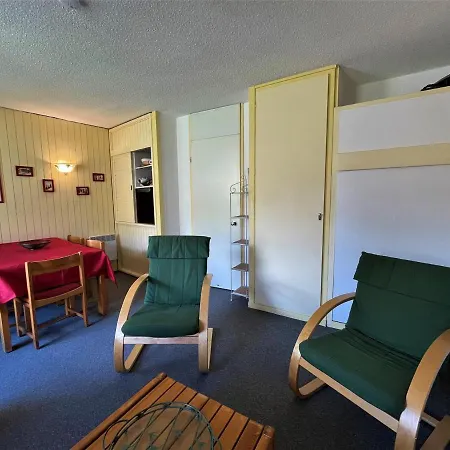 Cosy Aux Menuires, 4 Pers, Skis Aux Pieds, Balcon Sud-est - Fr-1-452-375 Apartment